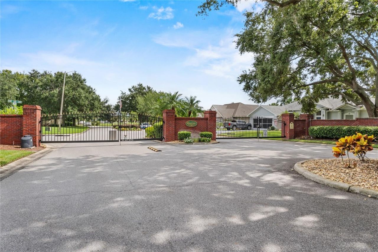 220 Ruby Lake Lane, Winter Haven, FL 33884 Photo