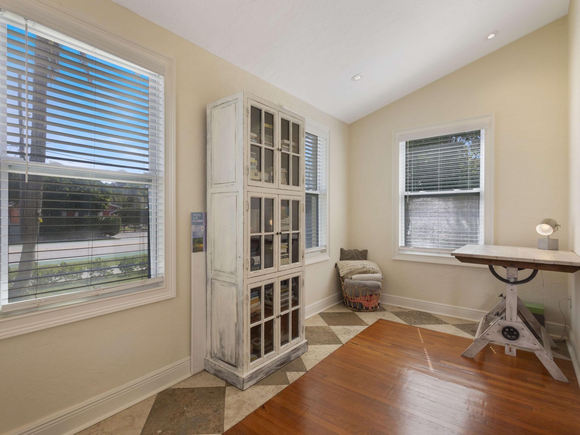 910 NE 2nd Avenue, Delray Beach, FL 33444 Photo