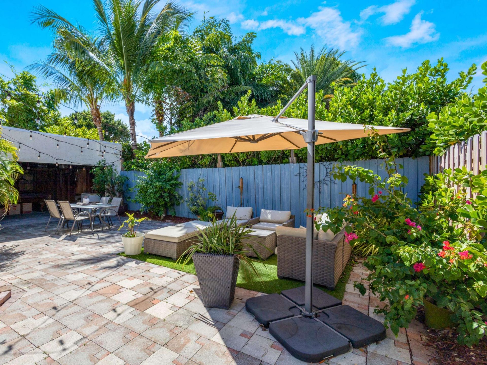 910 NE 2nd Avenue, Delray Beach, FL 33444 Photo