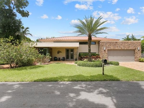 2701 NE 2nd Ave, Wilton Manors, FL 33334