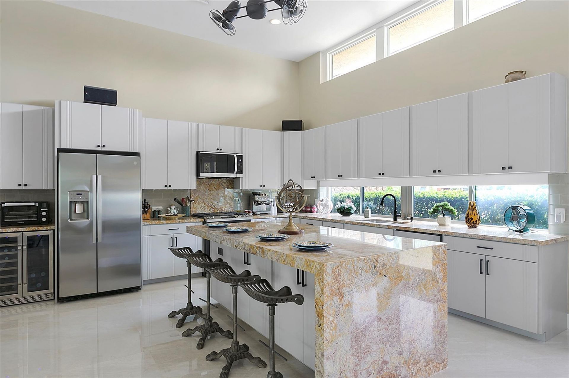 2701 NE 2nd Avenue, Wilton Manors, FL 33334 Photo