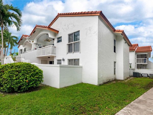 7611 SW 153rd Ct, Unit 105, Miami, FL 33193
