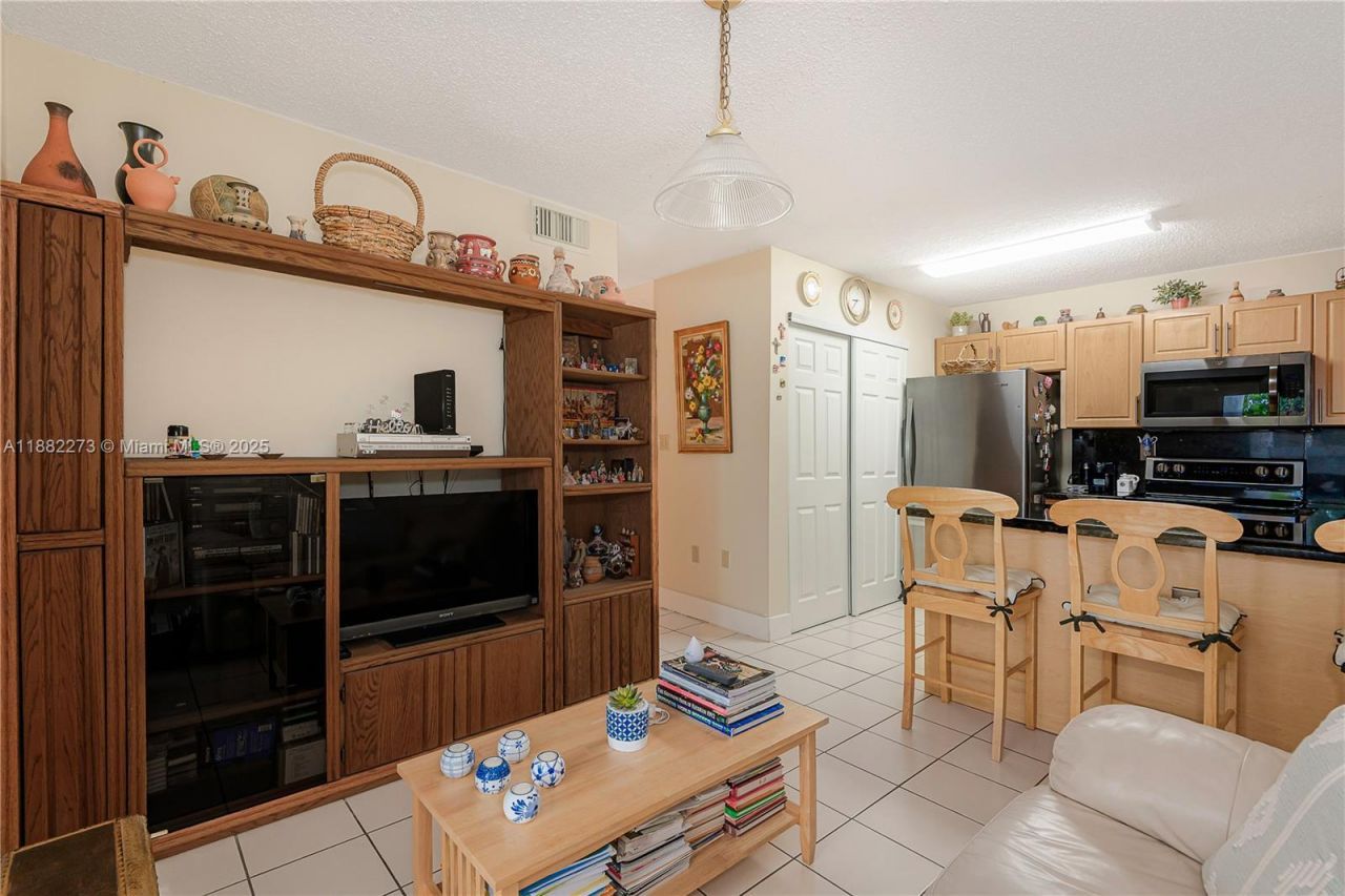 7611 SW 153rd Ct, Unit 105, Miami, FL 33193 Photo