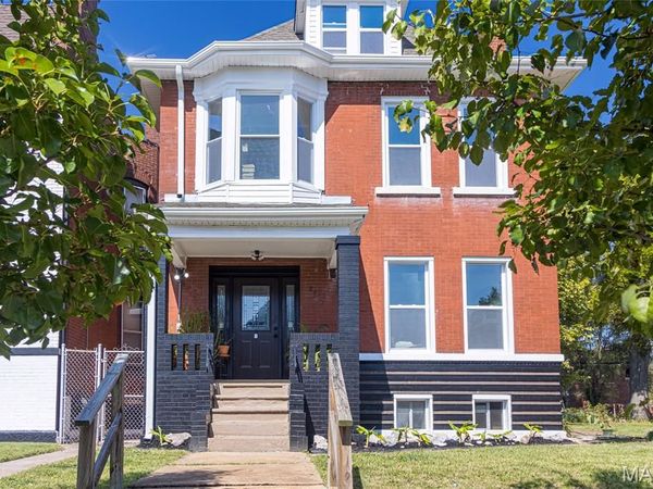 3911 Sullivan Avenue, St Louis, MO 63107