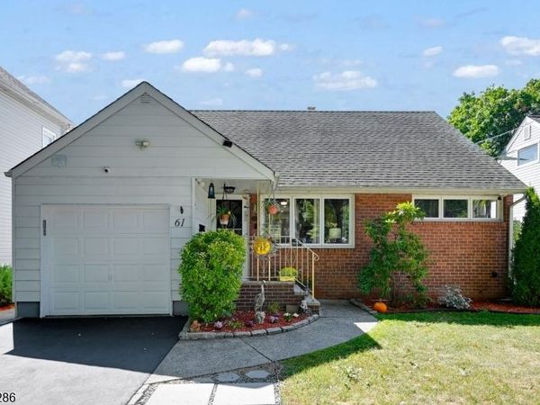 61 Hobart St, Ridgefield Park, NJ 07660