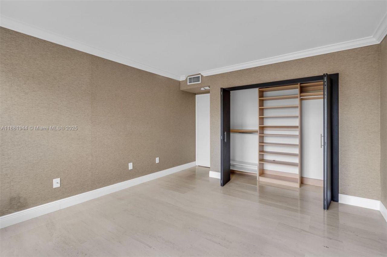 155 Ocean Lane Dr, Unit 300, Key Biscayne, FL 33149 Photo