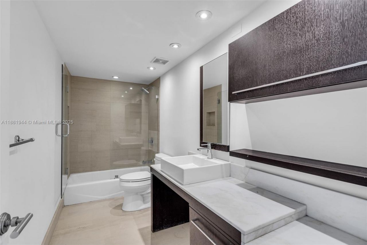 155 Ocean Lane Dr, Unit 300, Key Biscayne, FL 33149 Photo