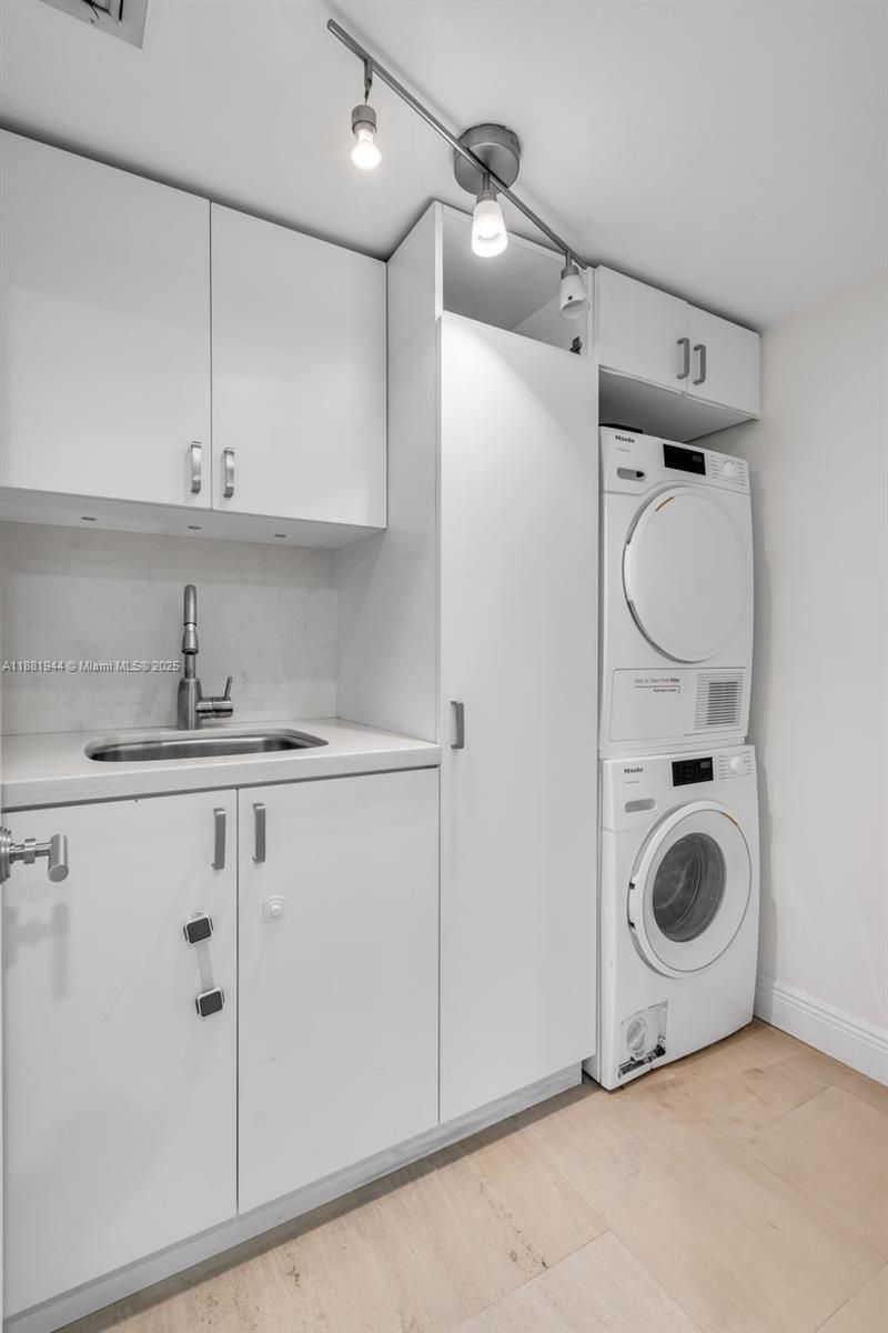 155 Ocean Lane Dr, Unit 300, Key Biscayne, FL 33149 Photo