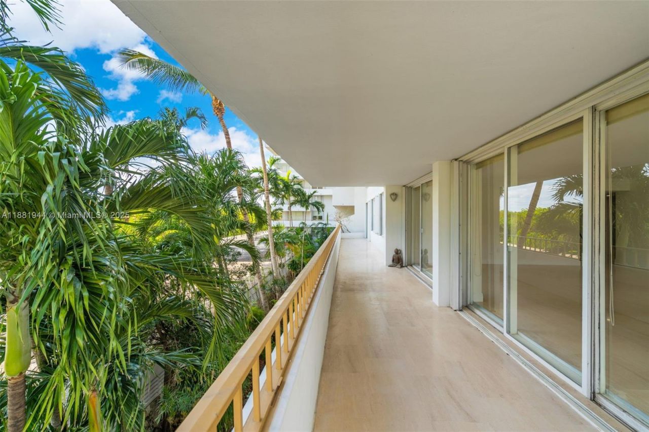 155 Ocean Lane Dr, Unit 300, Key Biscayne, FL 33149 Photo