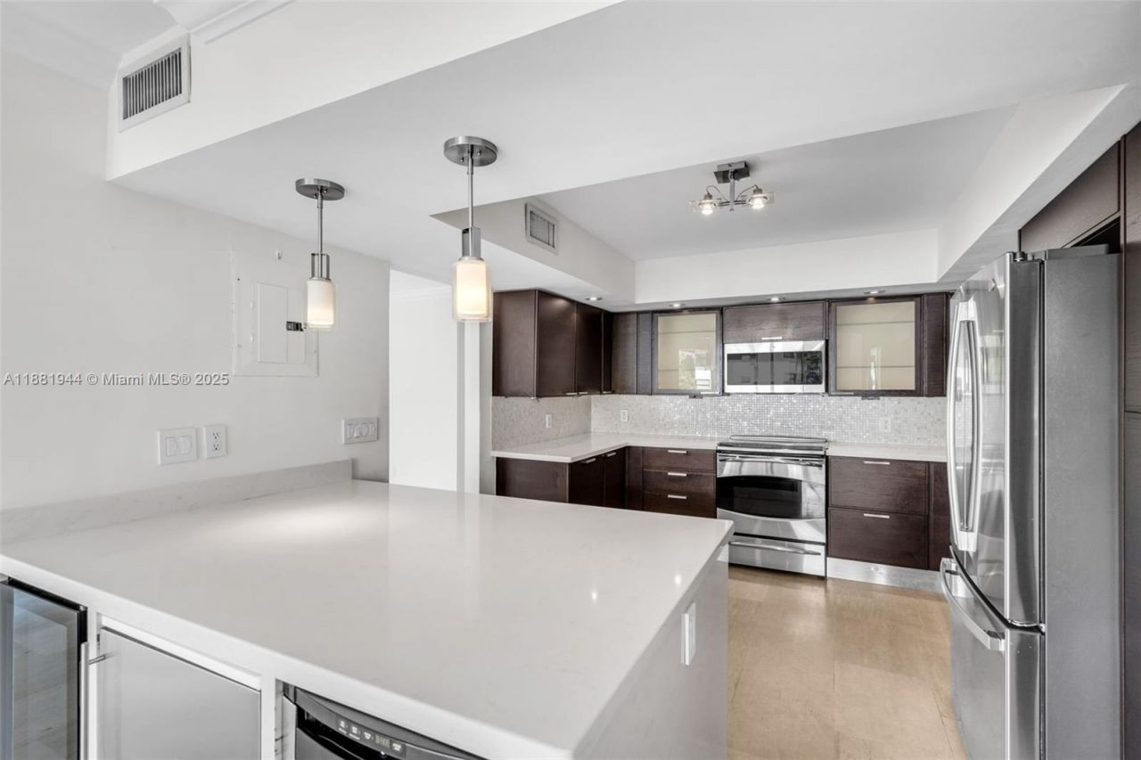 155 Ocean Lane Dr, Unit 300, Key Biscayne, FL 33149 Photo