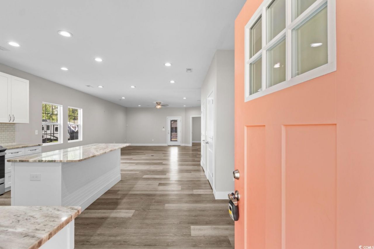 1719 Horry St. Photo 2