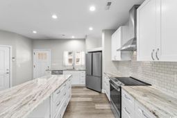 1719 Horry St. photo 4