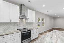 1719 Horry St. photo 4