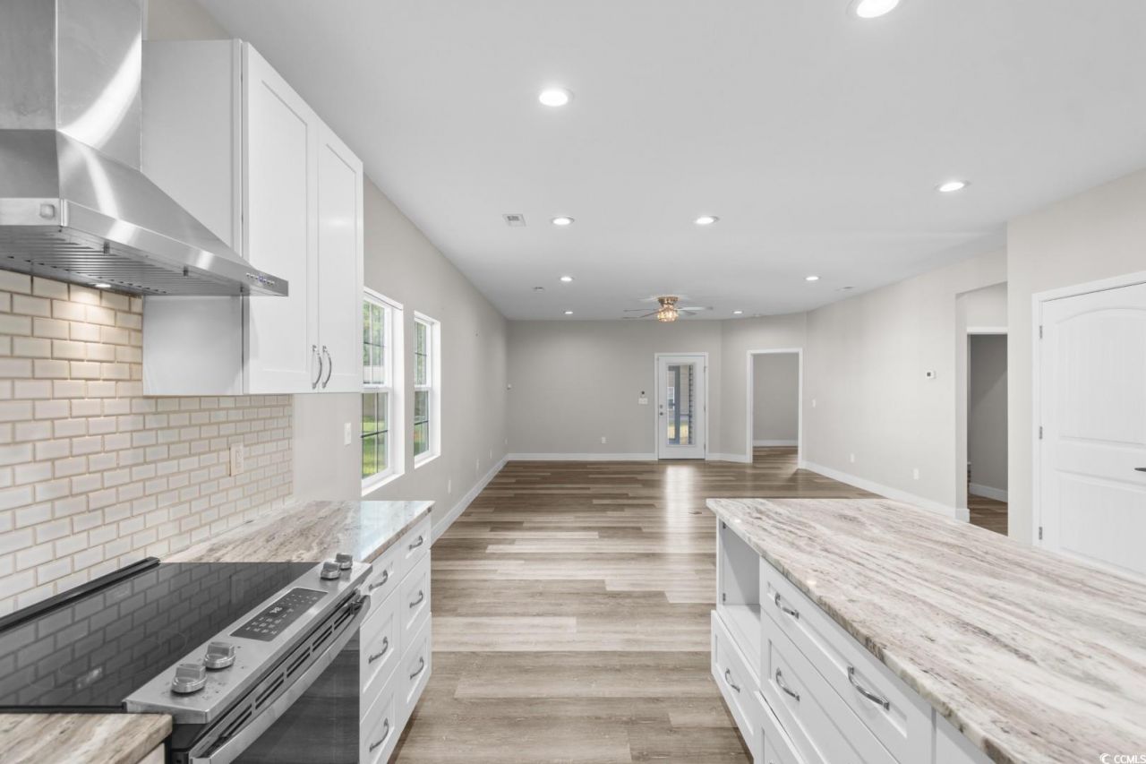 1719 Horry St. Photo 8