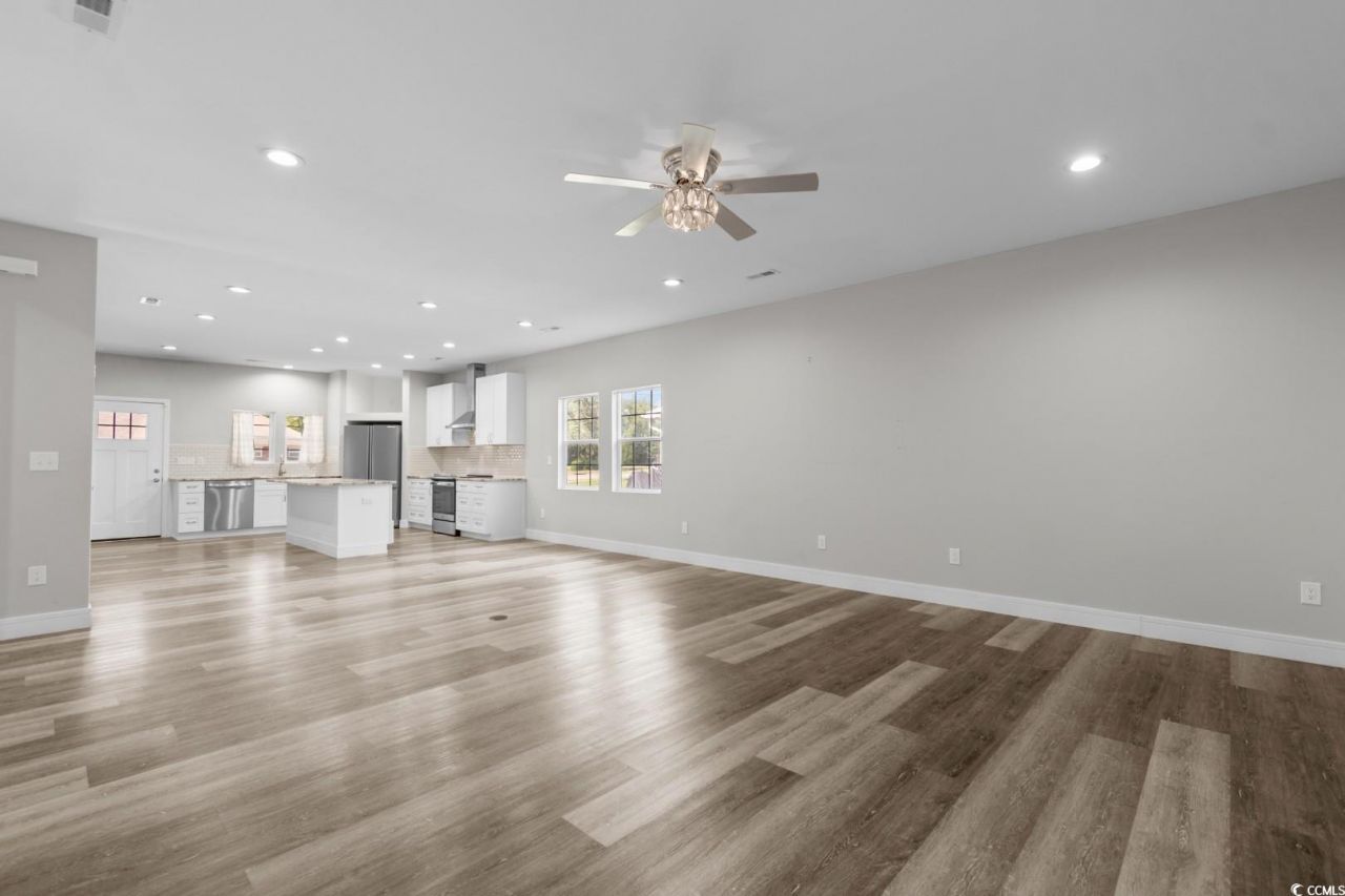 1719 Horry St. Photo 9