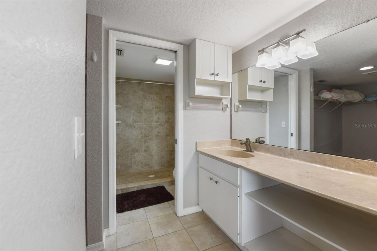 449 Royal Poinciana, Unit 221, Punta Gorda, FL 33955 Photo