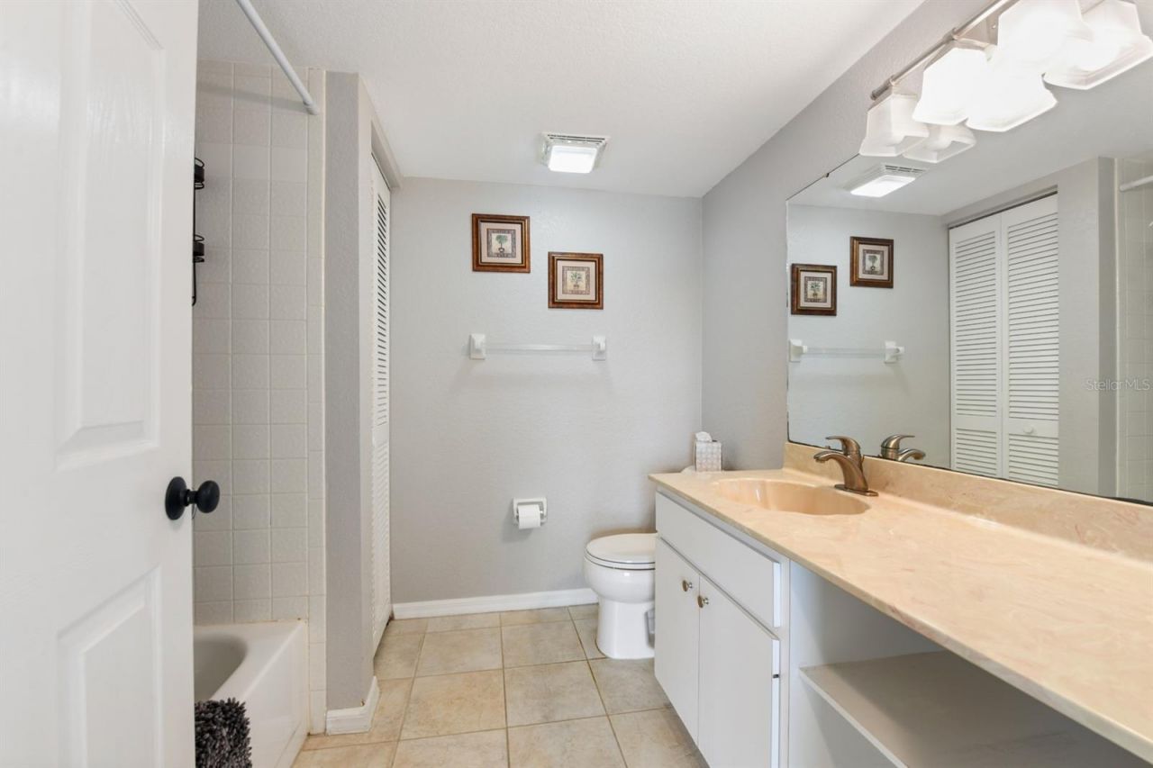 449 Royal Poinciana, Unit 221, Punta Gorda, FL 33955 Photo