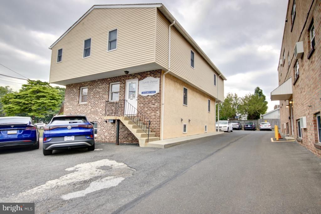 10 Shady Lane, Jenkintown, PA 19046 Main Photo
