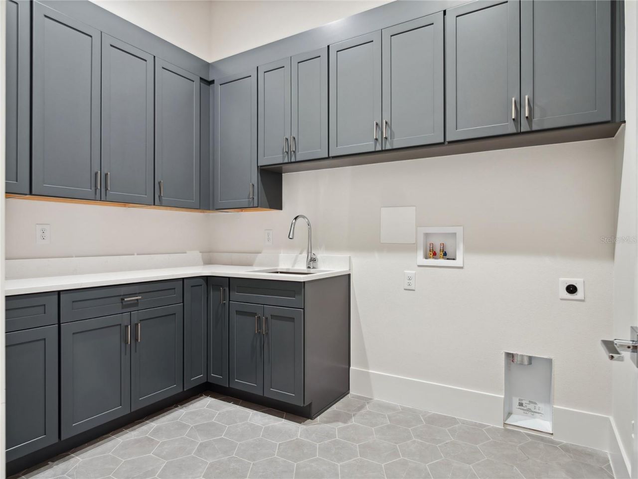 9120 Sheen Sound Street, Orlando, FL 32836 Photo