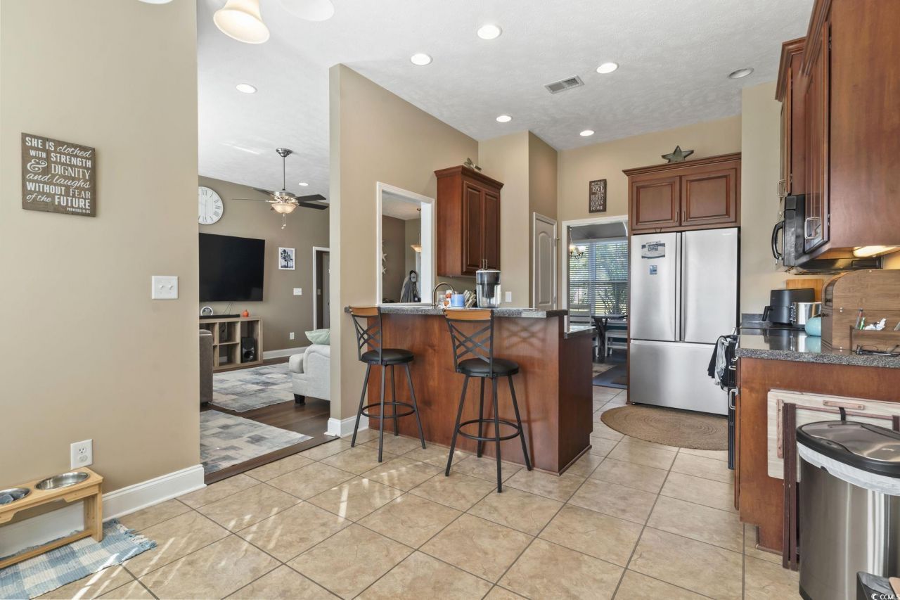 222 Macarthur Dr. Photo 14