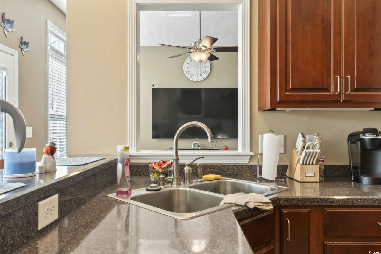 222 Macarthur Dr. Photo 19