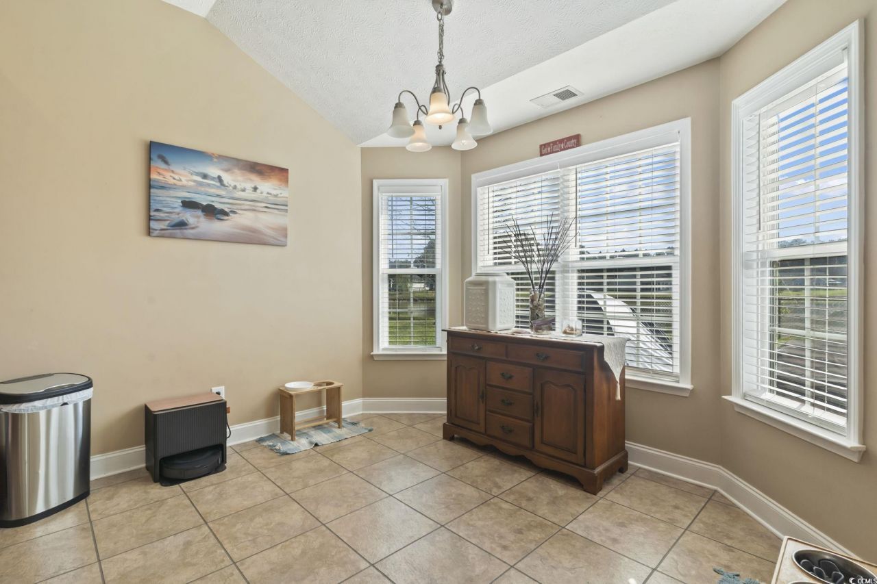 222 Macarthur Dr. Photo 21