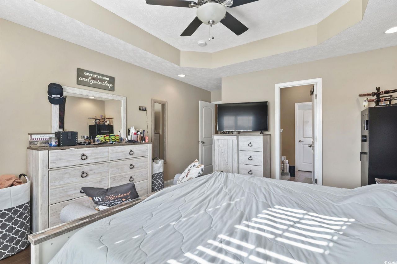 222 Macarthur Dr. Photo 23