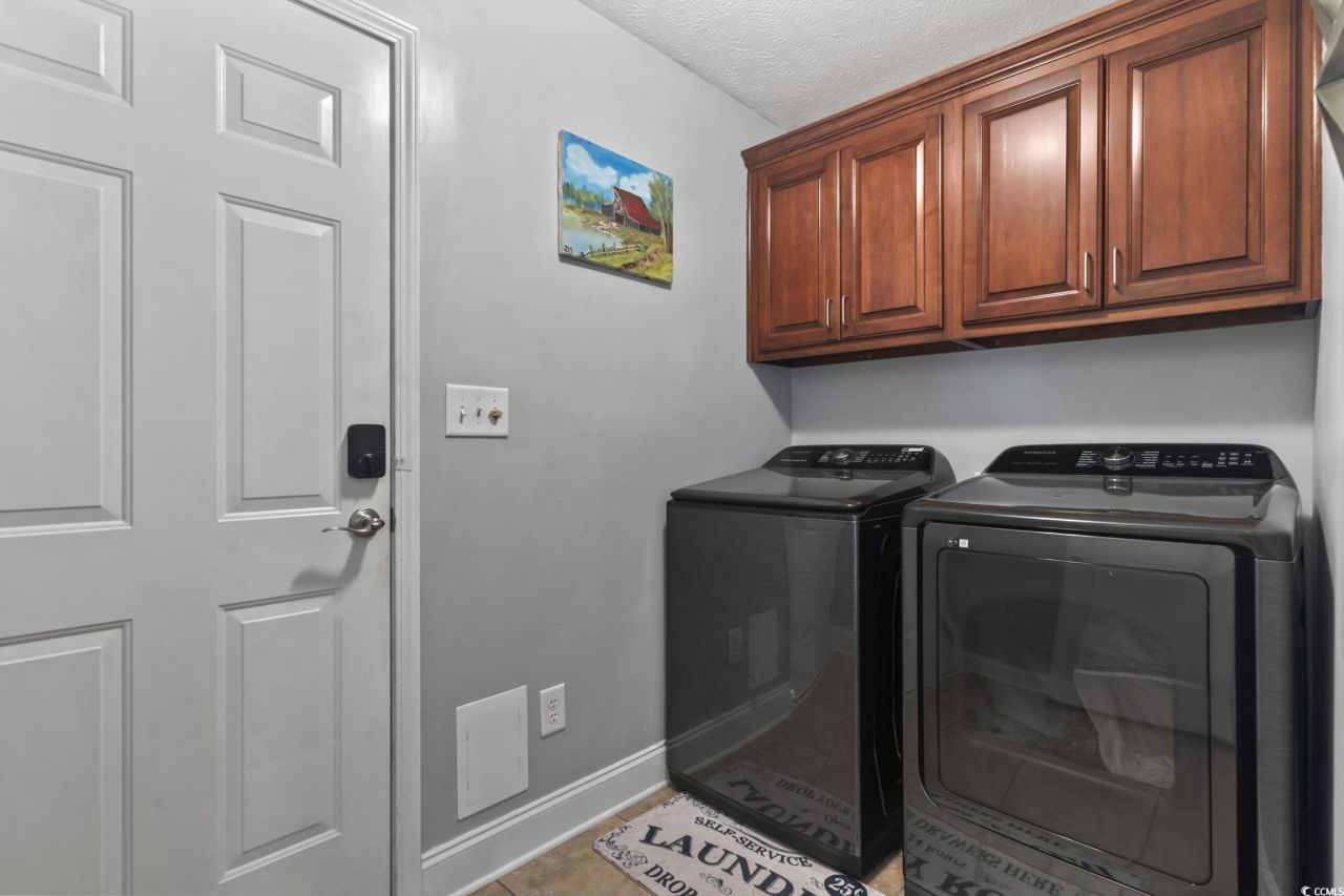 222 Macarthur Dr. Photo 30