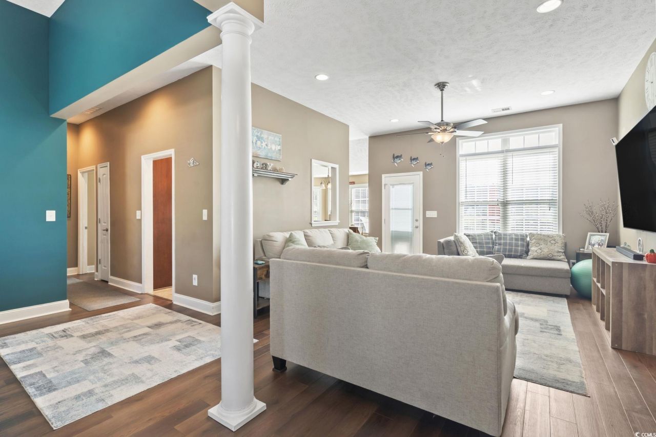 222 Macarthur Dr. Photo 9