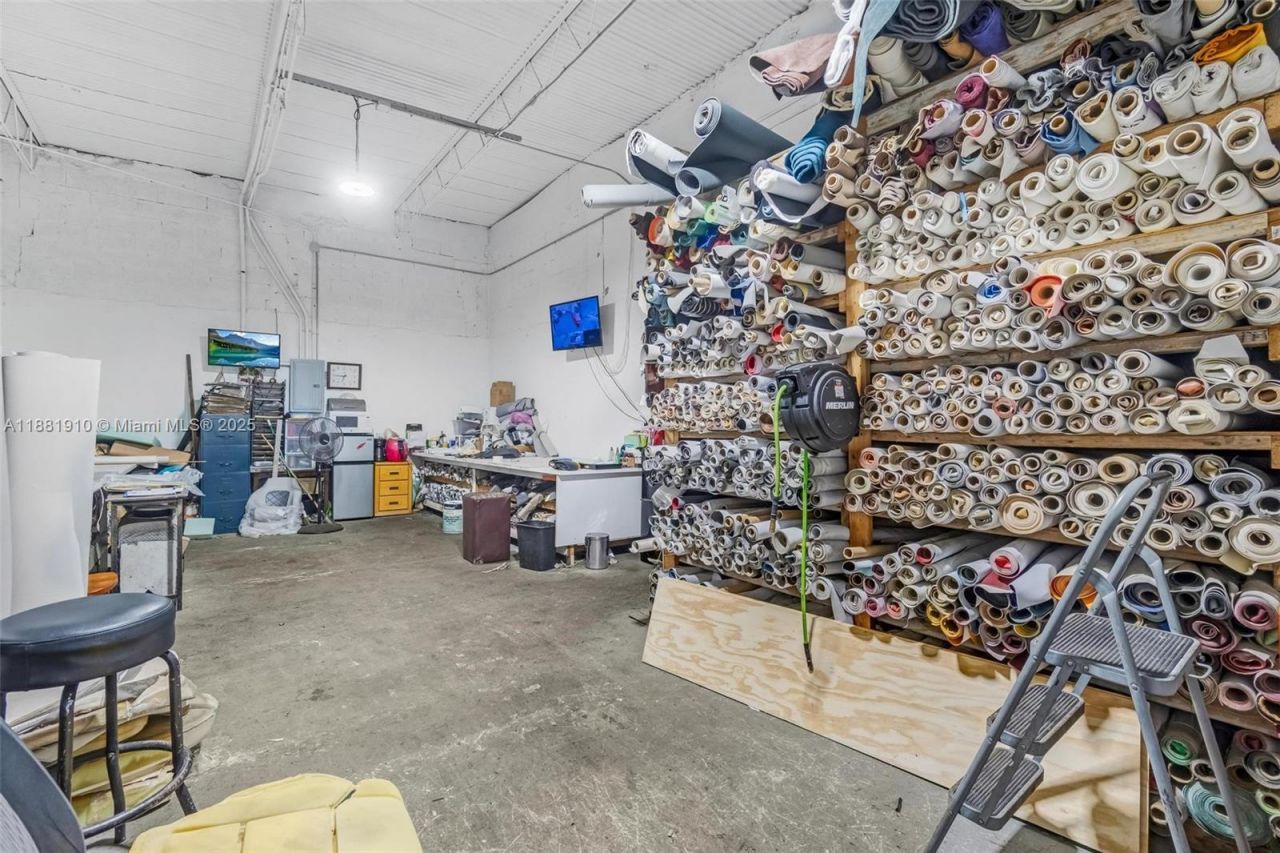 2111 John P Lyons Ln, Pembroke Park, FL 33021 Photo