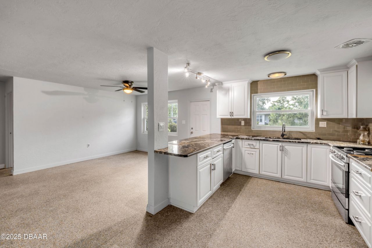 719 Jane Avenue, New Smyrna Beach, FL 32168 Photo