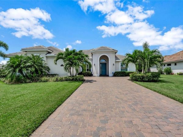 3068 Berkley Square Way, Vero Beach, FL 32966