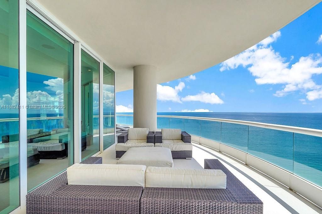 16047 Collins Ave, Unit 2904, Sunny Isles Beach, FL 33160 Photo