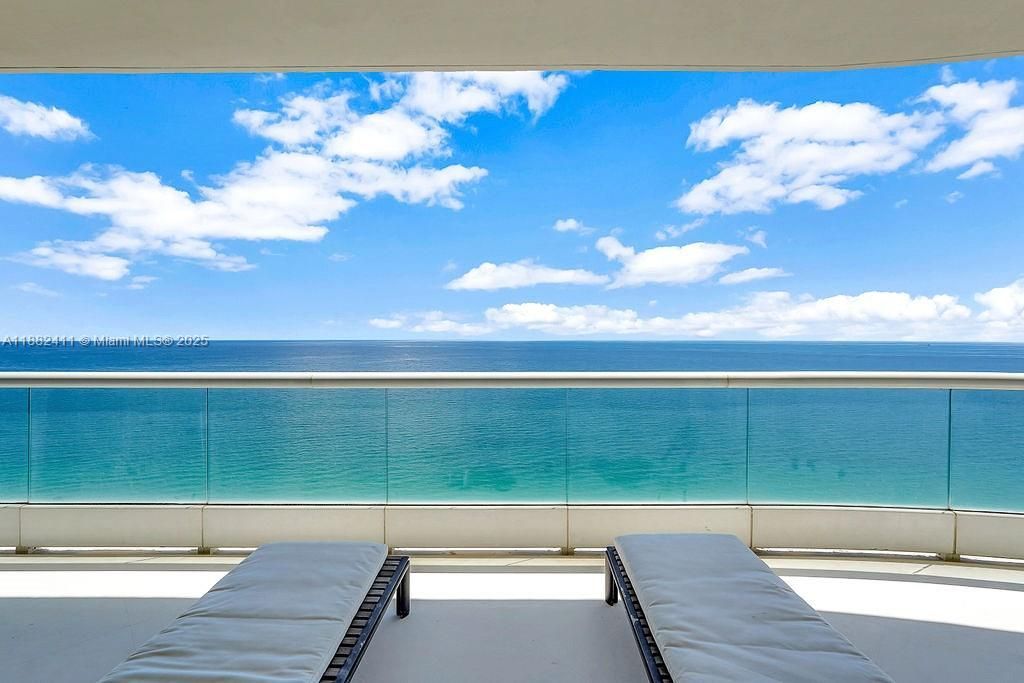 16047 Collins Ave, Unit 2904, Sunny Isles Beach, FL 33160 Photo