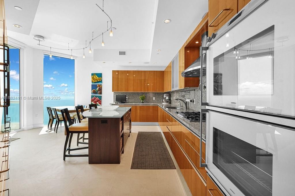 16047 Collins Ave, Unit 2904, Sunny Isles Beach, FL 33160 Photo