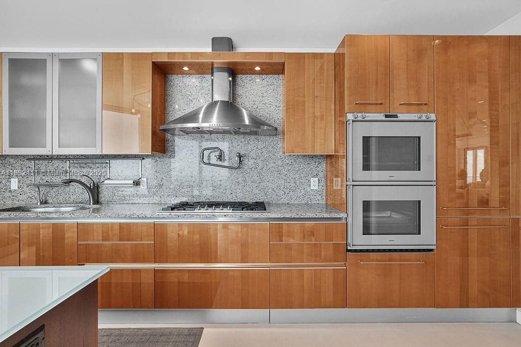 16047 Collins Ave, Unit 2904, Sunny Isles Beach, FL 33160 Photo