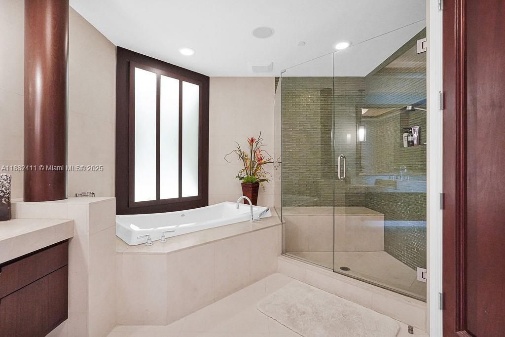 16047 Collins Ave, Unit 2904, Sunny Isles Beach, FL 33160 Photo