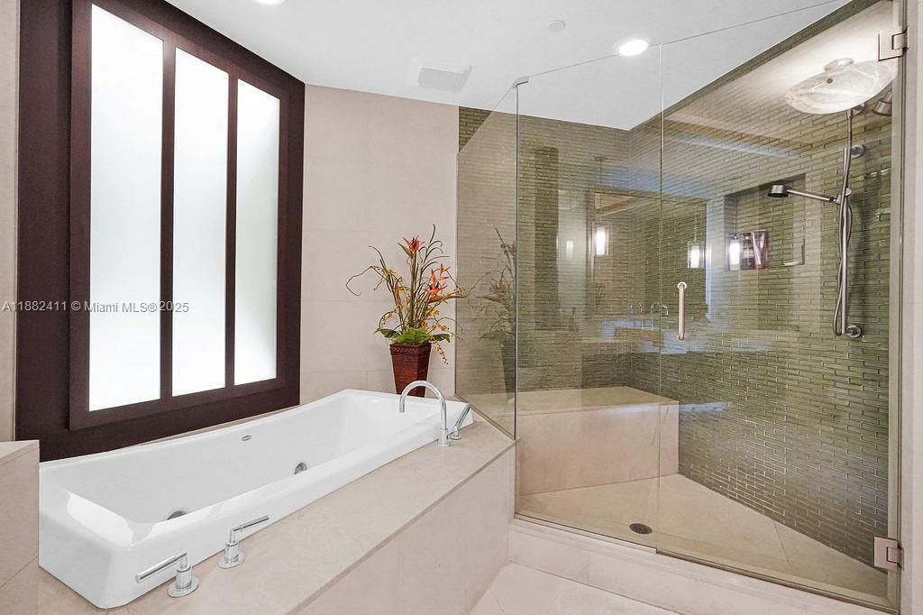 16047 Collins Ave, Unit 2904, Sunny Isles Beach, FL 33160 Photo