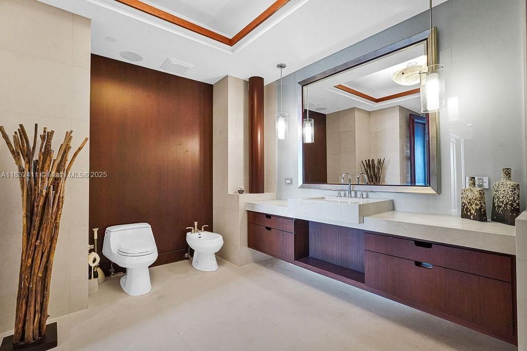 16047 Collins Ave, Unit 2904, Sunny Isles Beach, FL 33160 Photo