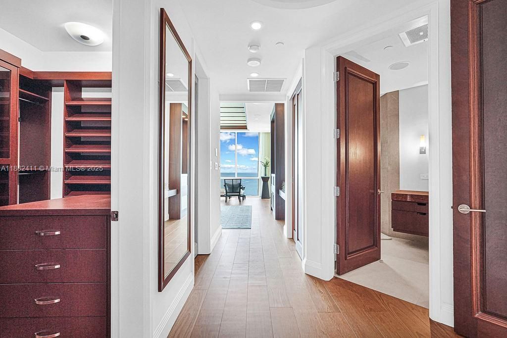 16047 Collins Ave, Unit 2904, Sunny Isles Beach, FL 33160 Photo