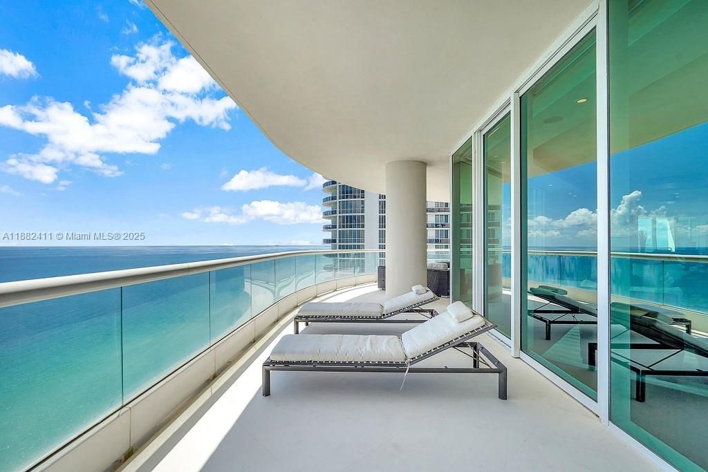 16047 Collins Ave, Unit 2904, Sunny Isles Beach, FL 33160 Photo