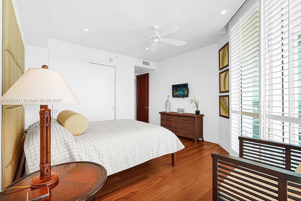 16047 Collins Ave, Unit 2904, Sunny Isles Beach, FL 33160 Photo