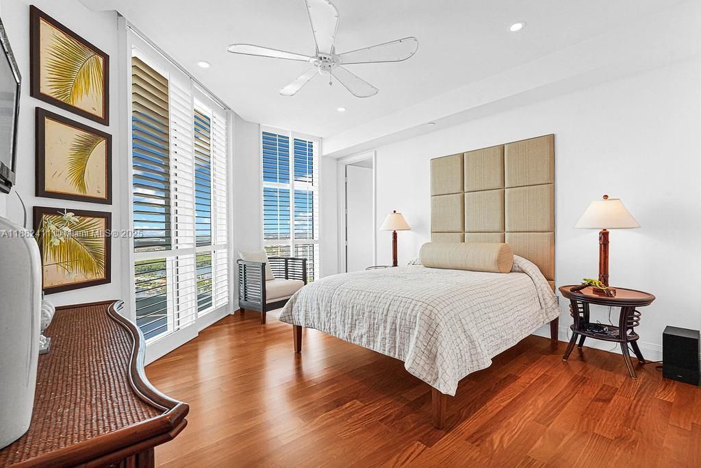 16047 Collins Ave, Unit 2904, Sunny Isles Beach, FL 33160 Photo