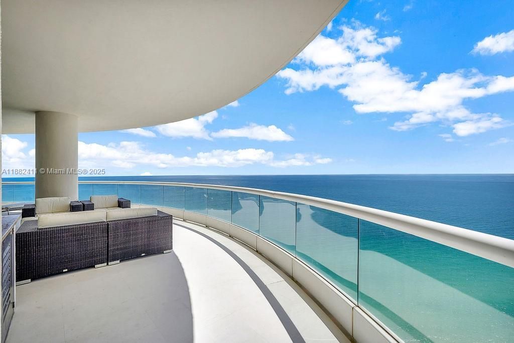 16047 Collins Ave, Unit 2904, Sunny Isles Beach, FL 33160 Photo