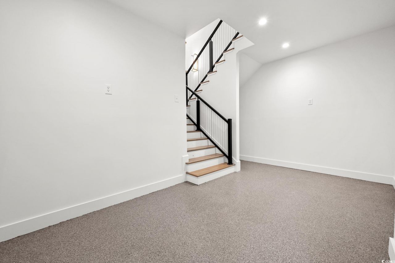 575 Collins Meadow Dr. Photo 34