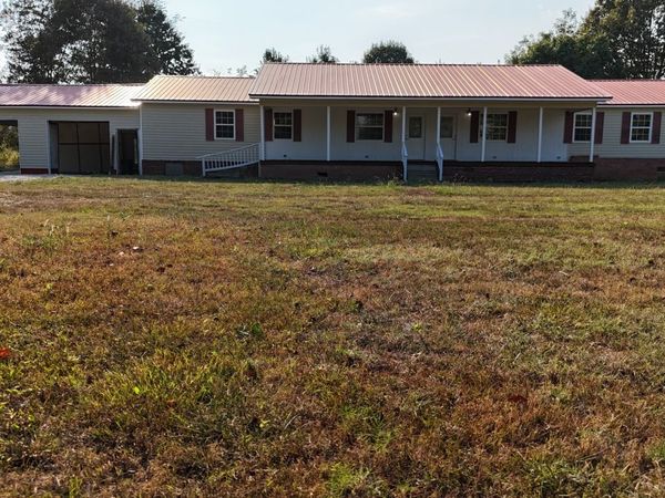 10 Oak Ln, Trezevant, TN 38258