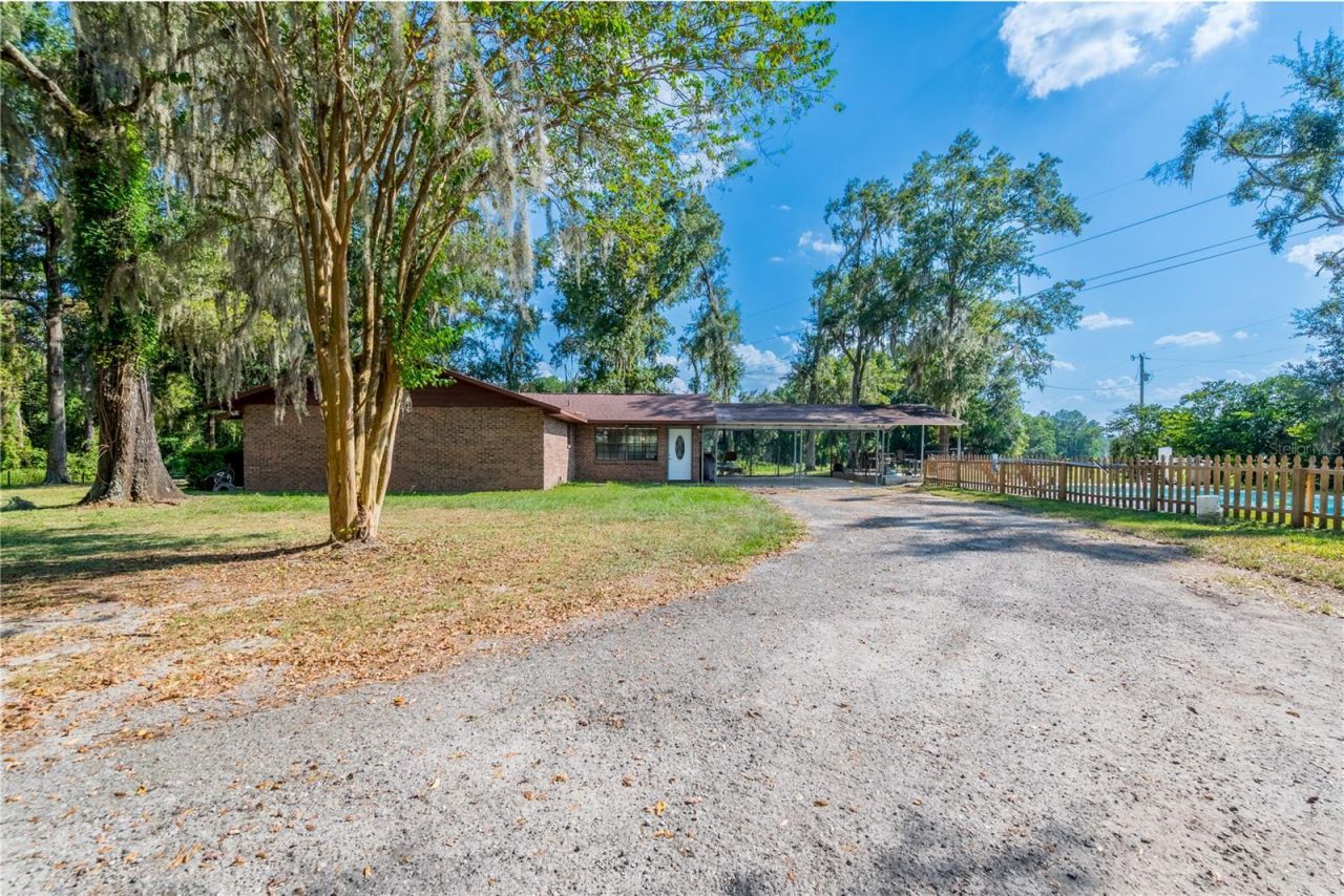 5098 SW 47th Loop, Lake Butler, FL 32054 Photo