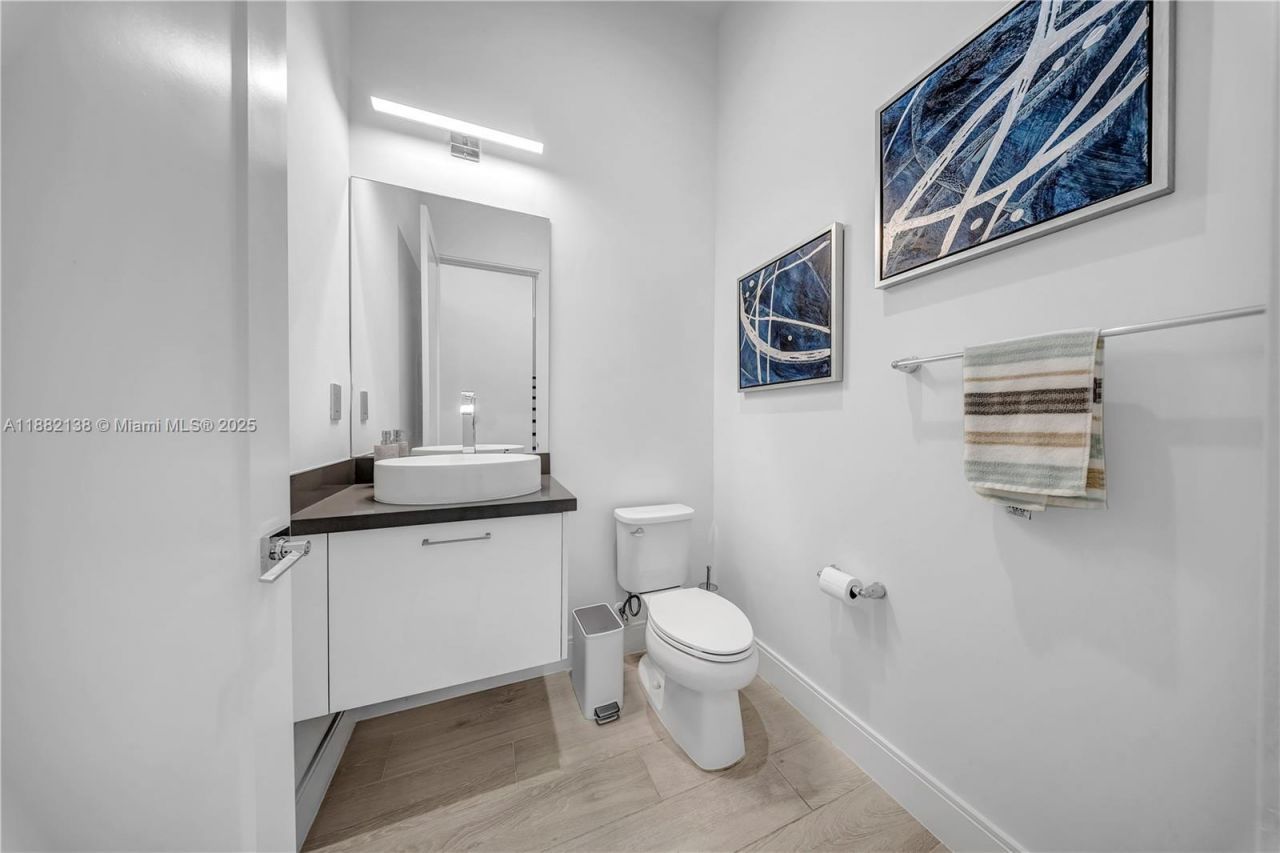 4757 NW 85th Ave, Doral, FL 33166 Photo