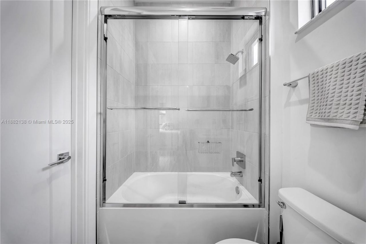 4757 NW 85th Ave, Doral, FL 33166 Photo