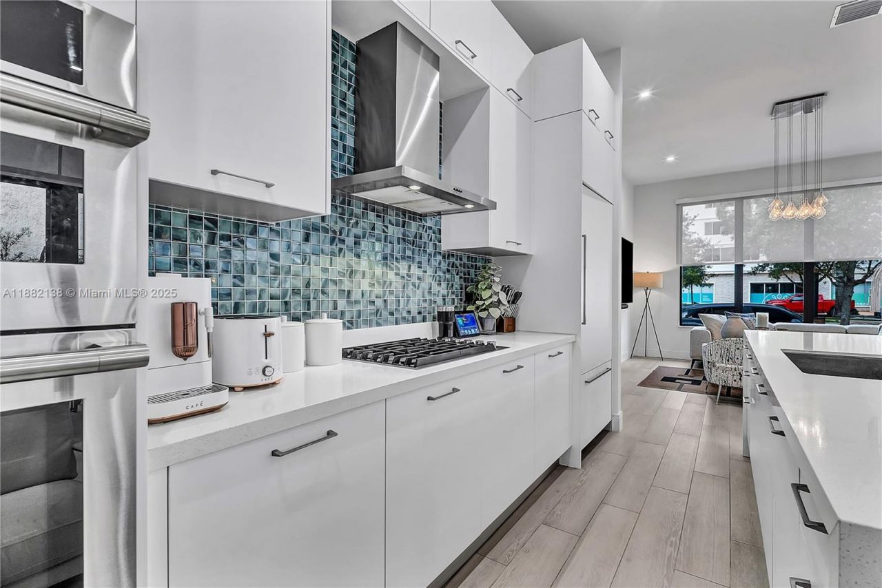 4757 NW 85th Ave, Doral, FL 33166 Photo